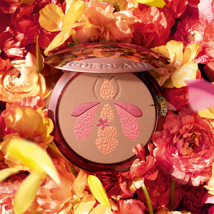 TERRACOTTA · WEAR JUST WHAT'S ESSENTIAL · GUERLAIN ⋅ GUERLAIN