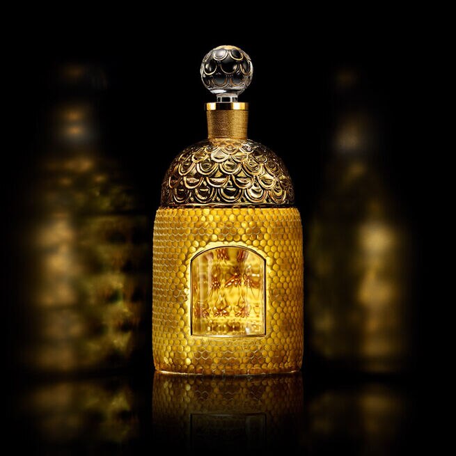 Maison Guerlain presents “Rêve d'Amour” by Nadine Kanso to celebrate 170th  anniversary of iconic Bee bottle - LVMH